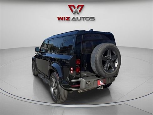 Used 2022 Land Rover Defender 110 X-Dynamic SE image 6