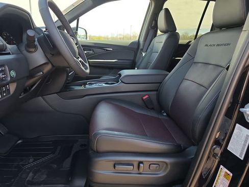 New 2026 Honda Ridgeline Black Edition image 5