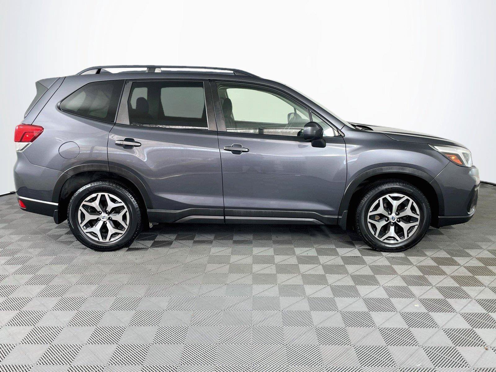 Used 2021 Subaru Forester Premium AWD/4WD image 11