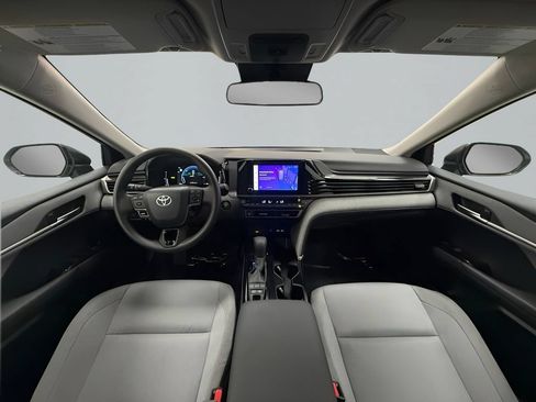 Used 2026 Toyota Camry LE FWD image 15