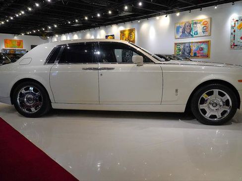 Used 2009 Rolls-Royce Phantom Sedan image 19