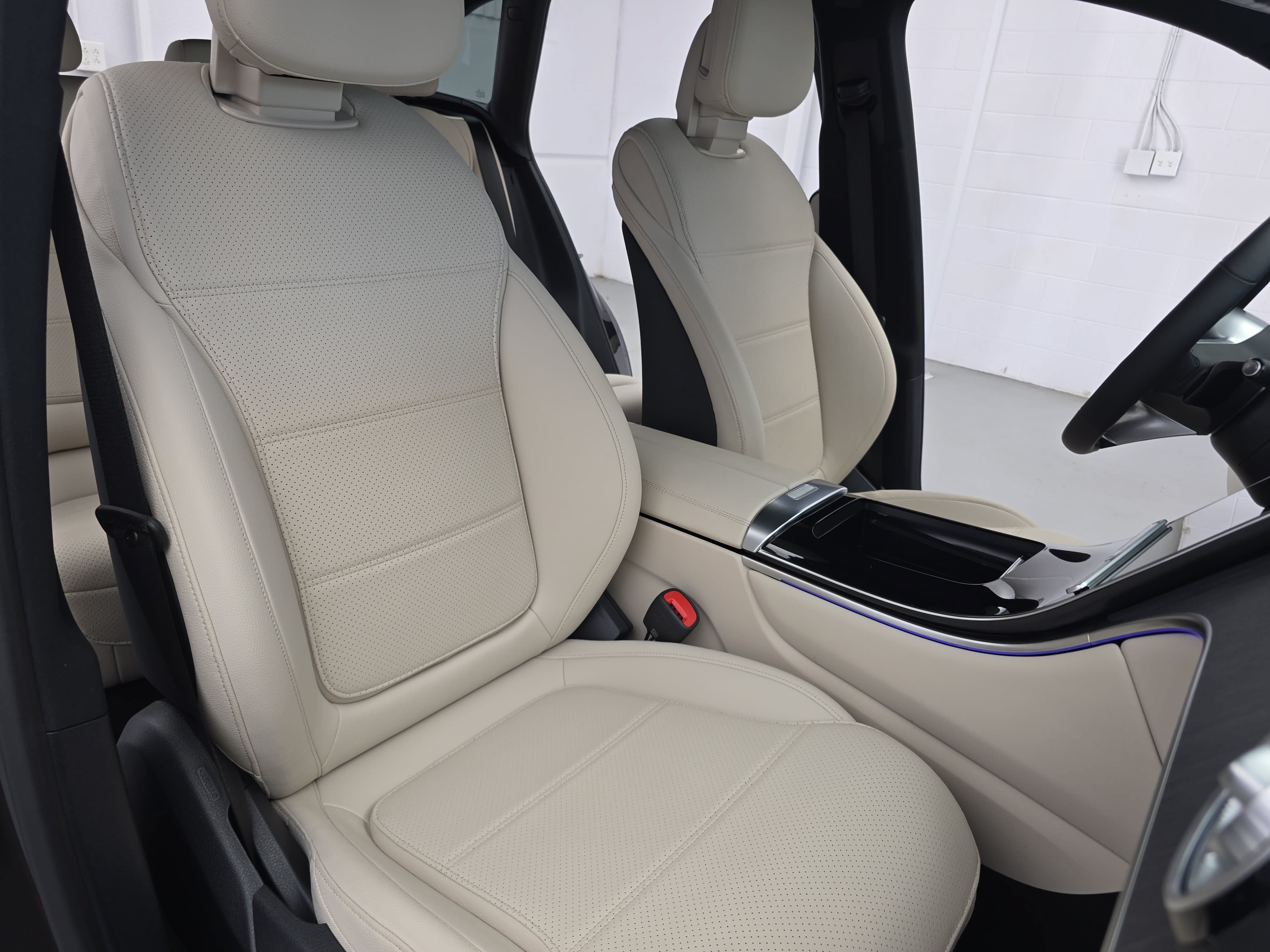 Certified 2026 Mercedes-Benz GLC 300 image 10