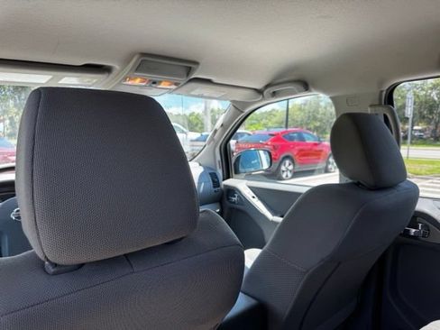 Used 2020 Nissan Frontier SV w/ Midnight Edition Floor Mats RWD image 19