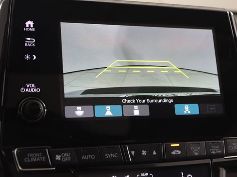 Used 2023 Honda Odyssey Touring image 9