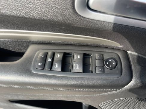 Used 2020 Dodge Durango SXT w/ 3rd Row Seating Group image 13