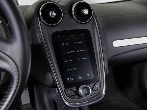 Used 2022 McLaren GT image 27