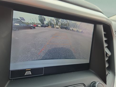 Used 2023 GMC Acadia SLT FWD image 23