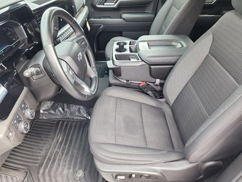 Used 2024 Chevrolet Silverado 1500 RST w/ Z71 Off-Road Package AWD/4WD image 16