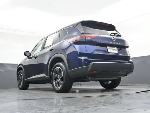 Used 2025 Nissan Rogue SV FWD image 46