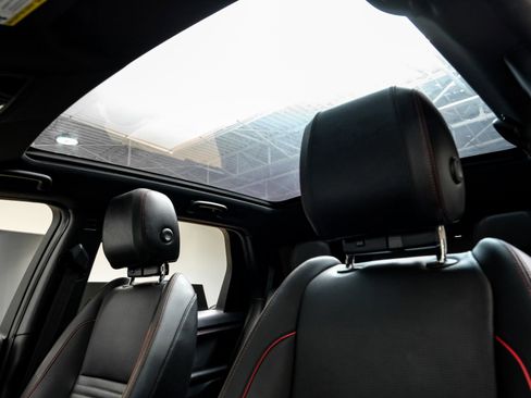 Used 2023 Land Rover Discovery Sport S R-Dynamic image 5