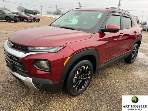 Used 2023 Chevrolet TrailBlazer LT w/ Convenience Package image 1