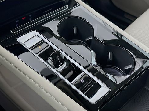 New 2026 Volkswagen Atlas SEL Premium R-Line AWD/4WD image 17