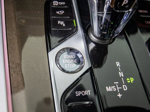 Used 2022 BMW X5 xDrive40i w/ M Sport Package image 24