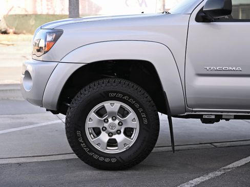 Used 2010 Toyota Tacoma 4x4 Access Cab V6 image 37