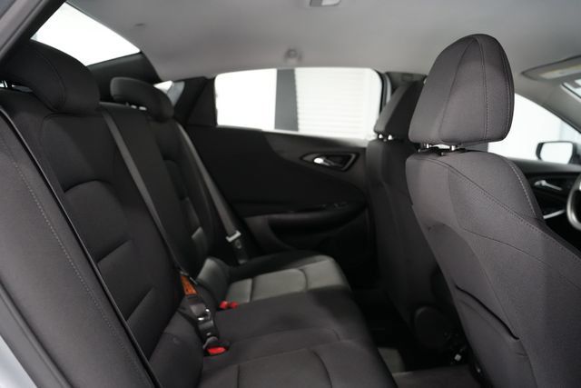 Used 2025 Chevrolet Malibu LS w/ Driver Confidence Package FWD image 16