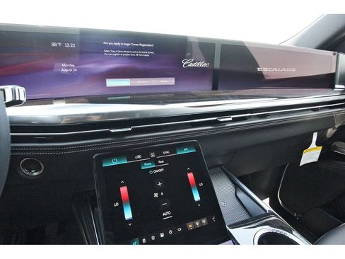 New 2026 Cadillac Escalade ESV 2WD image 17