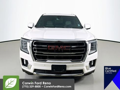 Used 2022 GMC Yukon XL SLT w/ SLT Premium Package AWD/4WD image 2
