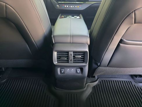 New 2026 Nissan Murano Platinum AWD/4WD image 9