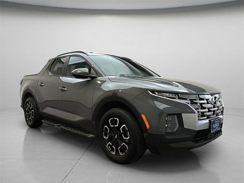 Used 2023 Hyundai Santa Cruz SEL Premium image 1