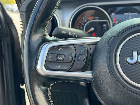 Used 2020 Jeep Wrangler Unlimited Sahara w/ Safety Group image 17