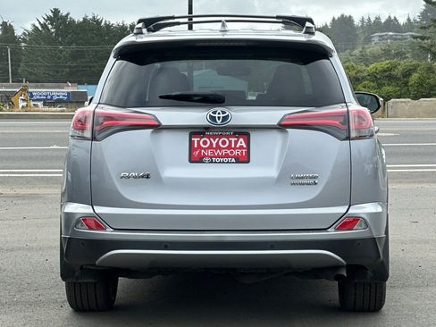 Used 2018 Toyota RAV4 Limited w/ Advanced Technology Package AWD/4WD image 5