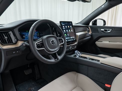 New 2026 Volvo XC60 T8 Plus w/ Protection Package Premier AWD/4WD image 12