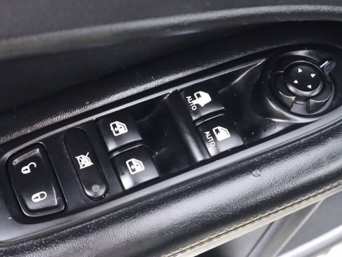 Used 2020 Jeep Compass Limited image 25