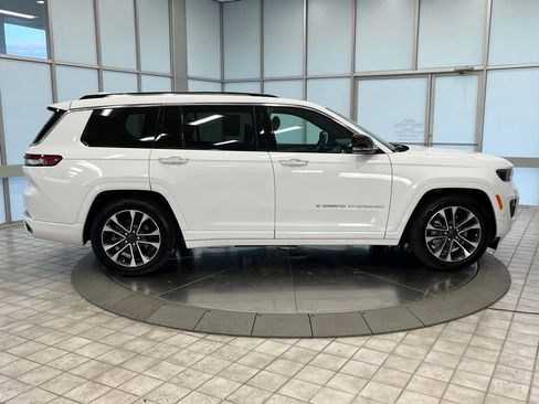 Used 2022 Jeep Grand Cherokee L Overland image 9