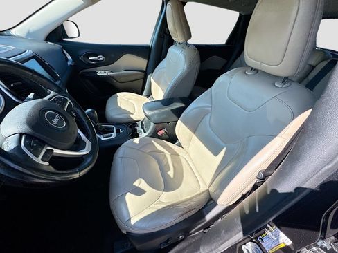 Used 2016 Jeep Cherokee Limited AWD/4WD image 18