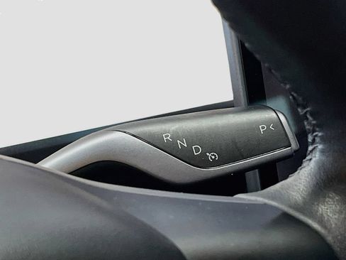 Used 2023 Tesla Model Y Performance AWD/4WD image 16