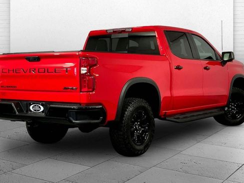 Used 2025 Chevrolet Silverado 1500 ZR2 w/ Technology Package image 13