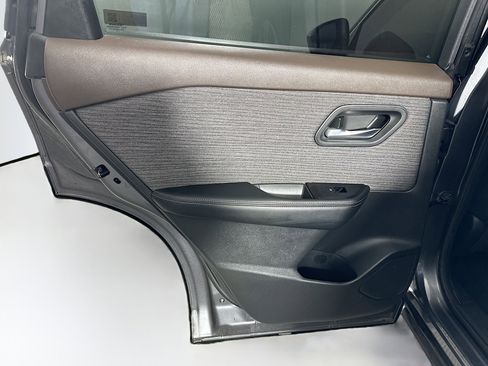 Used 2023 Nissan Rogue SV image 26