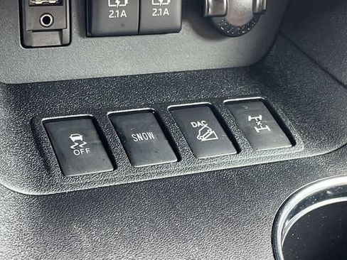 Used 2018 Toyota Highlander Limited w/ Protection Package #3 AWD/4WD image 37