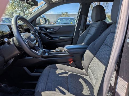 Used 2025 Chevrolet Equinox LT image 15