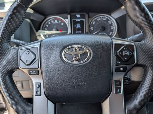 Used 2023 Toyota Tacoma SR5 RWD image 18