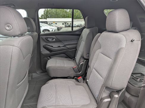 Used 2023 Chevrolet Traverse LT w/ LPO, Floor Liner Package AWD/4WD image 20