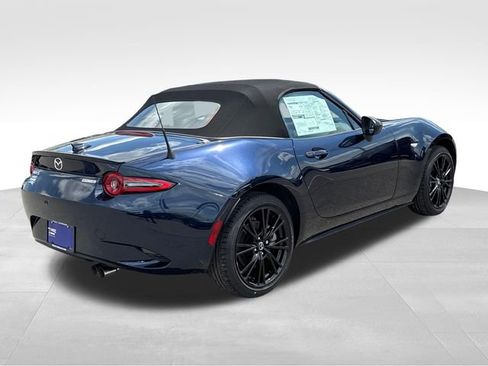 New 2026 MAZDA MX-5 Miata Club w/ Interior Package RWD image 5