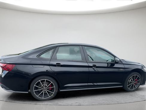 Used 2025 Volkswagen Jetta GLI Autobahn FWD image 4