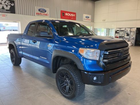 Used 2016 Toyota Tundra SR5 image 3