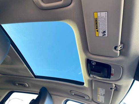 Used 2026 Kia Sportage EX w/ EX Panorama Roof Package image 34