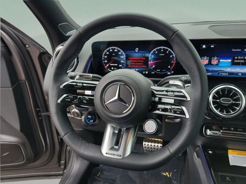 Used 2026 Mercedes-Benz GLB 35 AMG 4MATIC image 21