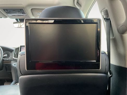 Used 2016 Toyota Land Cruiser image 30