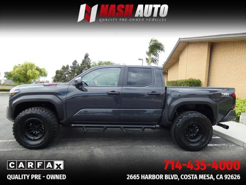 Used 2025 Toyota Tacoma TRD Off-Road image 17