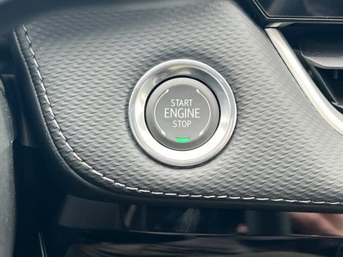 New 2026 Chevrolet Equinox LT w/ Convenience Package II image 19