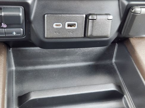 Used 2021 GMC Sierra 1500 SLT AWD/4WD image 16
