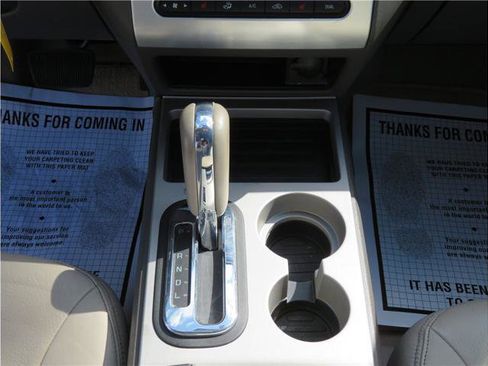 Used 2010 Ford Edge Limited image 8