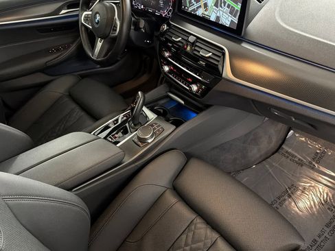 Used 2023 BMW 530e w/ M Sport Package image 15