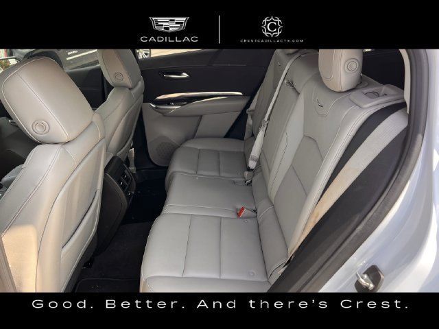 Used 2022 Cadillac XT4 Luxury w/ Cold Weather Package AWD/4WD image 31