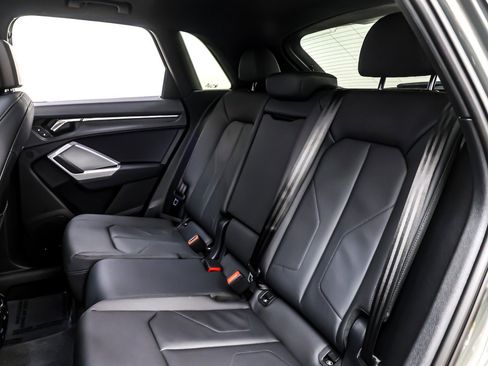 Used 2025 Audi Q3 2.0T Premium Plus w/ Premium Plus Package image 9