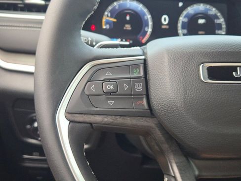 New 2025 Jeep Grand Cherokee Limited image 33